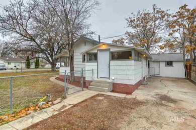 324 Garland St, Nampa, ID 83686 - photo 4