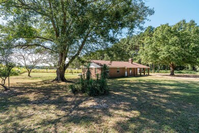 826 Three Notch Rd, Collins, MS 39428 - photo 5