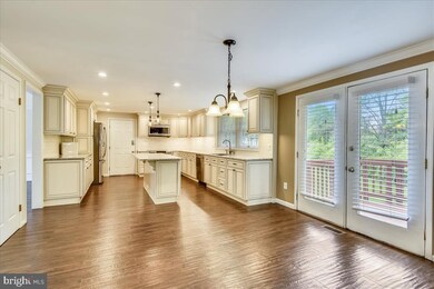 2306 Darius Ln, Reston, VA 20191 - photo 5