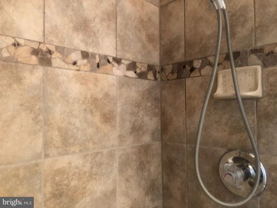 13029 Victoria Heights Dr, Bowie, MD 20715 - photo 5