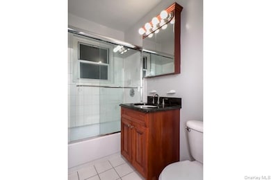 111 College Rd unit 1-Q, Selden, NY 11784 - photo 7