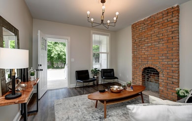 91- Living Room (2)