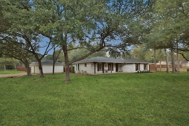 922 Kip Ln, Pinehurst, TX 77362 - photo 2