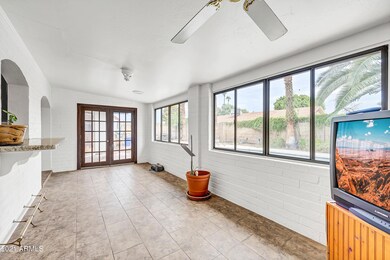 910 E 10th Pl-15