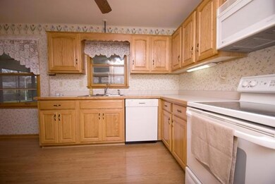 Eat In Kitchen