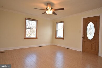 708 W 13th St, Front Royal, VA 22630 - photo 3