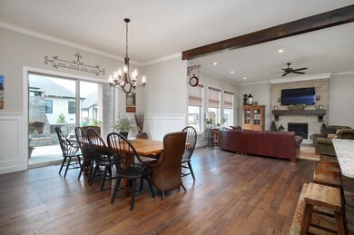 846 E Edenmore Cir-18