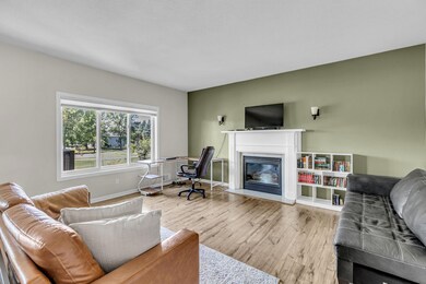 1305 livingroom2.jpeg