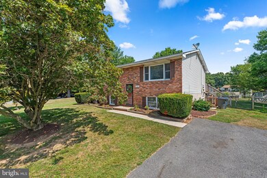 2104 Stillwater Ct, Sykesville, MD 21784 - photo 3