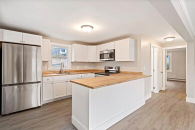 Kitchen/Hall