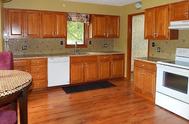 16720 Pontiac Place, Ashville, OH 43103 - photo 3