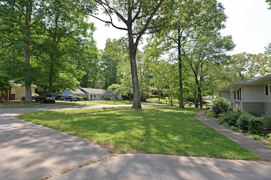 2531 Avalon Cir, Chattanooga, TN 37415 - photo 5