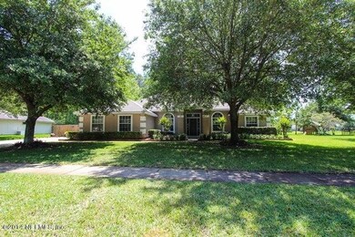 715728-144 Ivy Lakes