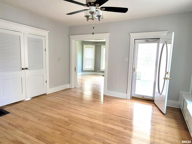 313 6th St, Lincoln, IL 62656 - photo 5