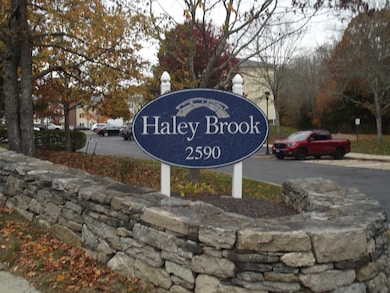 Haley Brook unit 210, Mystic, CT 06355 - photo 2