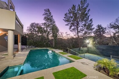 22139 Mulholland Dr, Woodland Hills, CA 91364 - photo 3