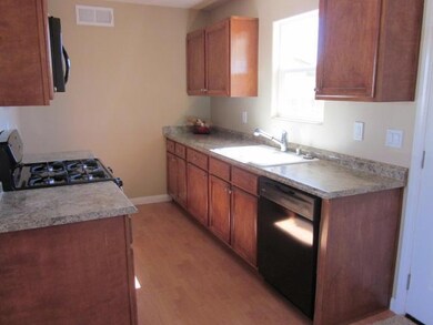 563 Woodward Ave, El Centro, CA 92243 - photo 5