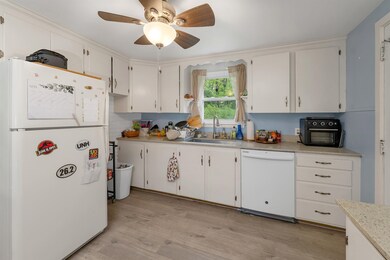 74 Pine St, Rollinsford, NH 03869 - photo 5