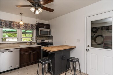 7606 SW 10th St, Des Moines, IA 50315 - photo 6