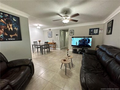 Spacious living room