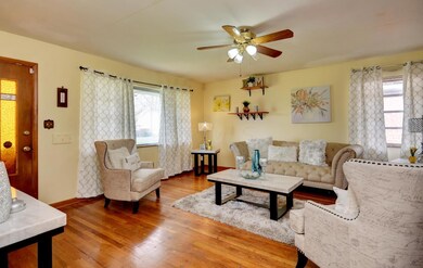 Living Room (3)