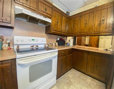324 N 3rd St, Lehighton, PA 18235 - photo 6