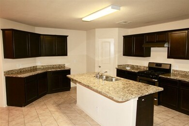 7255 Basque Country Dr, Magnolia, TN 77354 - photo 6