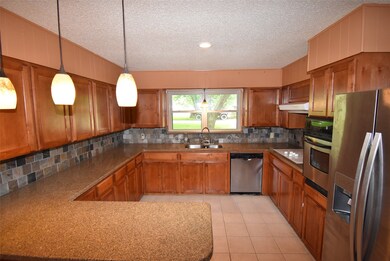 65 Red River Rd, Bay City, TX 77414 - photo 3