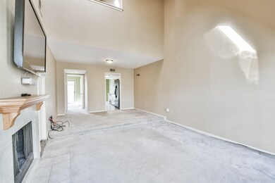 1045 Country Place Dr unit 1045, Houston, TX 77079 - photo 5
