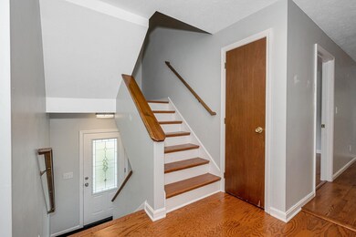 7 Jacoby Cir unit U136, Nashua, NH 03062 - photo 2