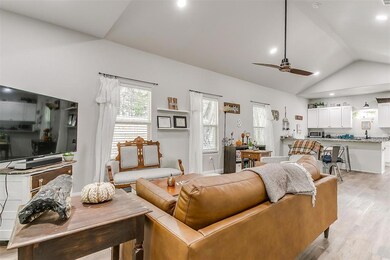 504 N Elm St, Weatherford, TX 76086 - photo 7