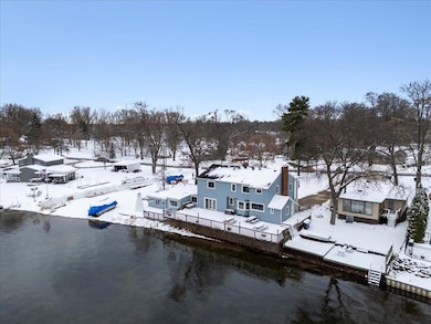 6081 Kinyon Dr, Brighton, MI 48116 - photo 2