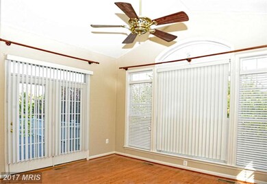 42245 Providence Ridge Dr, Chantilly, VA 20152 - photo 6