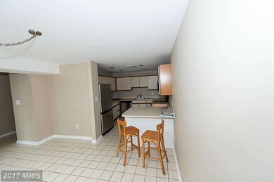 11011 Thrush Ridge Rd, Reston, VA 20191 - photo 6