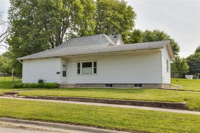 613 Baldwin St, Maxwell, IA 50161 - photo 2