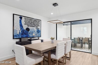 FORMAL DINING