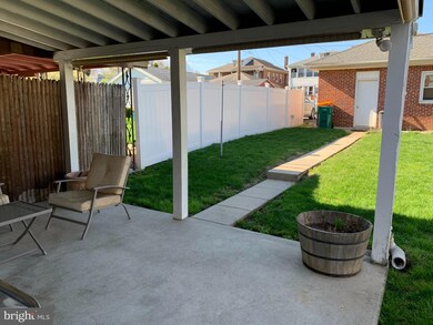 2227 Noble St, Reading, PA 19609 - photo 6