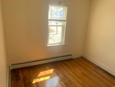 55 Walker St unit 3rd Flr, Newtonville, MA 02460 - photo 3