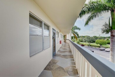 3085 Yarmouth E, Boca Raton, FL 33434 - photo 3