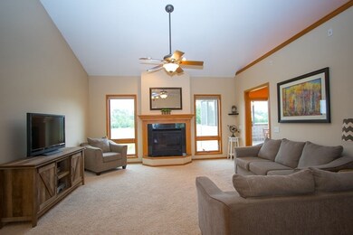 N9354 Wood Duck Cir, Belleville, WI 53508 - photo 3