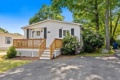 29 Aspen Cir, Rockland, MA 02370 - photo 2
