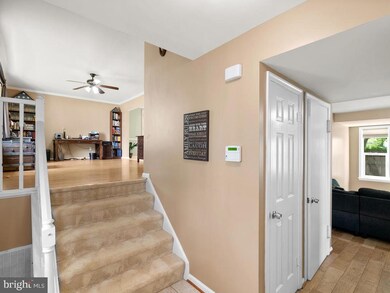 1323 Rock Chapel Rd, Herndon, VA 20170 - photo 4