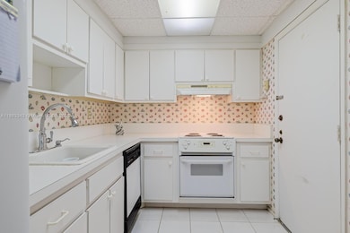 8315 SW 72nd Ave unit 308B, Miami, FL 33143 - photo 4