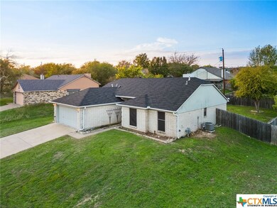 411 E Hogan Dr, Copperas Cove, TX 76522 - photo 3