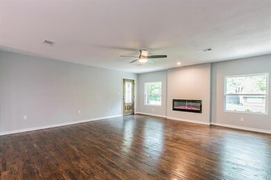 549 Lakeshore Dr, Ennis, TX 75119 - photo 3