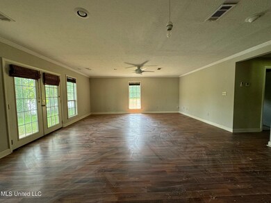 1021 Horse Shoe Cir, Byram, MS 39272 - photo 4