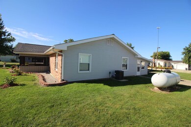 5934 S State Road 1, Bluffton, IN 46714 - photo 4