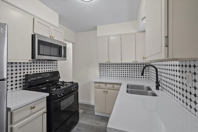 673 Roth Ave, Columbus, OH 43228 - photo 7