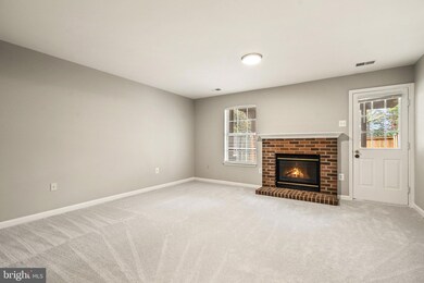 13176 Diamond Mill Dr, Herndon, VA 20171 - photo 6