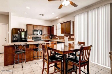 128 N 86th Ln Tolleson AZ-small-008-7-Br